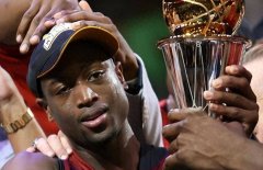 美媒重排本世纪NBA前10巨星：詹姆斯稳居第一