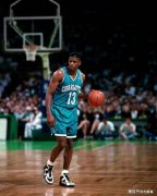 场均13+16抢断！他从NBA流浪到拳击台篮球退役跨界的个人生涯